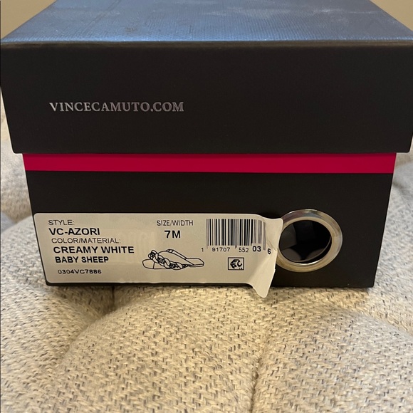 Vince Camuto Azori Slide Sandals - made of baby sheep leather - Picture 9 of 9